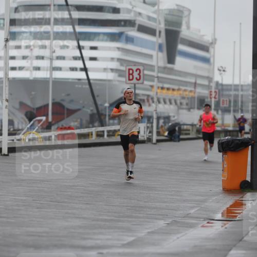 13.09.2026 - Kiel Lauf Andreas Tolksdorf http://msf.ph/oto/10408816 13.09.2026 11:41:29 Kiellinie 38 meine-sportfotos.de