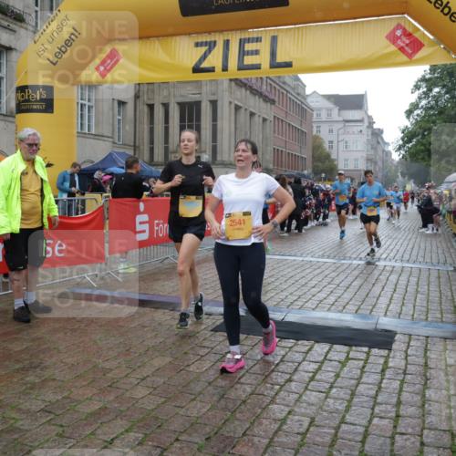 13.09.2026 - Kiel Lauf Yannick Fuchs http://msf.ph/oto/10408823 13.09.2026 10:36:45 Ziel 229, 2571, 2966, 4464, 4692, 5541, 5574, 6309, 7177, 7312, 8055, 8494, 8760, 9352, 9554, 11619, 12104, 1003, 1278, 1477, 1534, 1584, 1653, 2095, 2286, 2380, 2425, 4029, 4078, 4172, 4971, 5045, 5466, 5574, 6763, 7158, 7252, 7920, 8242, 8554, 8579, 8743, 8923, 9201, 10045, 10075, 10852, 11113, 11145, 12022, 990, 1211, 4928, 5331, 8099, 8162, 8390, 8391, 9289, 9657, 10317, 10608, 11101, 11867, 11883, 12545, 867, 1003, 2541, 4971, 5947, 8224, 8579 meine-sportfotos.de