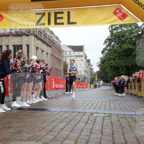 13.09.2026 - Kiel Lauf Yannick Fuchs http://msf.ph/oto/10408905 13.09.2026 09:30:35 Ziel 3232 meine-sportfotos.de