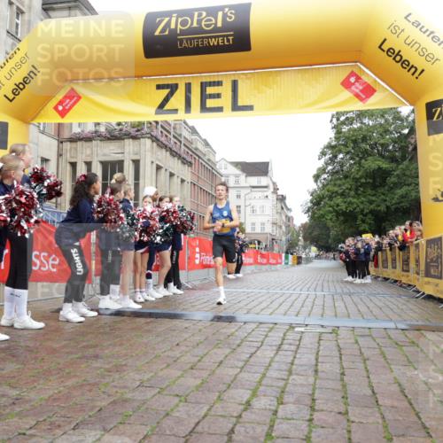 13.09.2026 - Kiel Lauf Yannick Fuchs http://msf.ph/oto/10408918 13.09.2026 09:30:35 Ziel 3232 meine-sportfotos.de
