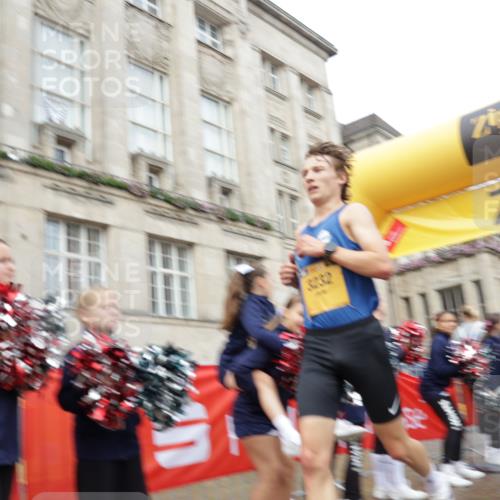 13.09.2026 - Kiel Lauf Yannick Fuchs http://msf.ph/oto/10408948 13.09.2026 09:30:37 Ziel 3232, 12703 meine-sportfotos.de
