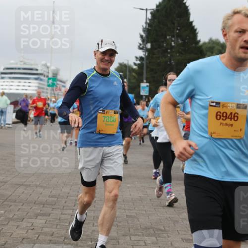 13.09.2026 - Kiel Lauf Andreas Tolksdorf http://msf.ph/oto/10408958 13.09.2026 10:00:39 Kiellinie 38, 7888, 4, 38, 6946, 420 meine-sportfotos.de