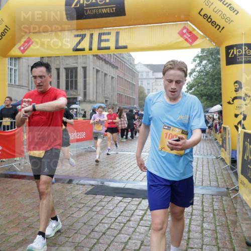 13.09.2026 - Kiel Lauf Yannick Fuchs http://msf.ph/oto/10408961 13.09.2026 10:36:57 Ziel 990, 1211, 4464, 4928, 8055, 8099, 8390, 8391, 8760, 9289, 9657, 10317, 10608, 11619, 11867, 229, 1278, 1534, 1584, 2095, 2286, 2380, 2425, 2571, 2966, 4029, 4692, 5045, 5466, 5541, 5574, 6309, 6763, 7177, 7252, 7312, 8242, 8494, 8760, 8923, 9352, 9554, 10852, 11113, 11619, 12104, 388, 886, 1217, 1313, 2601, 5331, 5471, 6671, 6720, 7729, 7987, 8026, 8162, 8463, 8792, 9901, 11101, 11883, 11911, 12311, 12314, 12545, 12742, 1477, 1653, 2286, 4078, 7920, 8554 meine-sportfotos.de