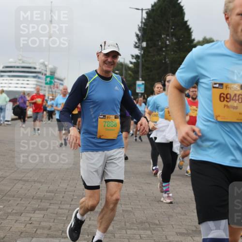 13.09.2026 - Kiel Lauf Andreas Tolksdorf http://msf.ph/oto/10408962 13.09.2026 10:00:39 Kiellinie 38, 7888, 1282, 11154, 38, 6946 meine-sportfotos.de
