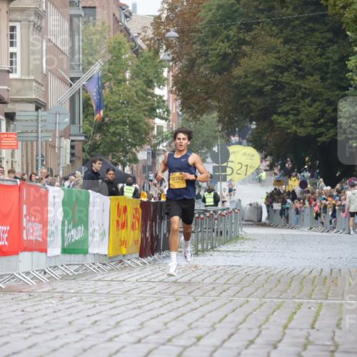 13.09.2026 - Kiel Lauf Yannick Fuchs http://msf.ph/oto/10408963 13.09.2026 09:30:53 Ziel 12703, 3232 meine-sportfotos.de