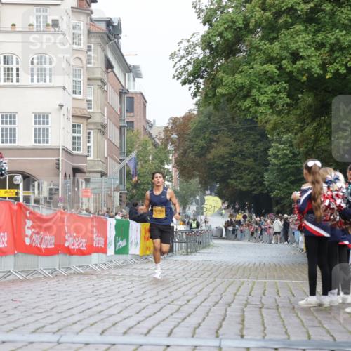13.09.2026 - Kiel Lauf Yannick Fuchs http://msf.ph/oto/10408969 13.09.2026 09:30:55 Ziel 12703, 3232 meine-sportfotos.de