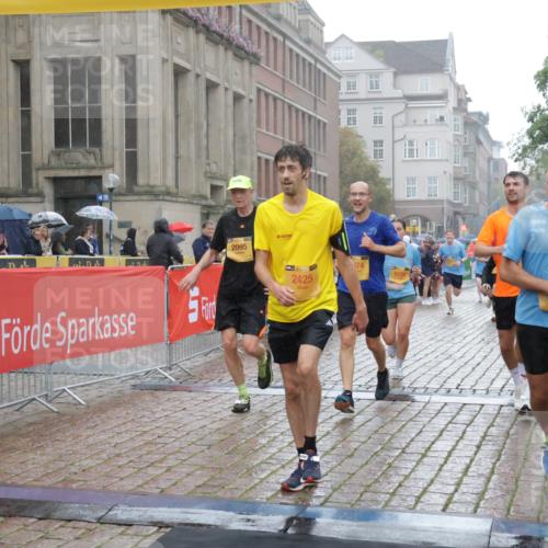 13.09.2026 - Kiel Lauf Yannick Fuchs http://msf.ph/oto/10409083 13.09.2026 10:37:08 Ziel 388, 886, 990, 4928, 5331, 5471, 6671, 7987, 8162, 8390, 8391, 8463, 8792, 9289, 9901, 11101, 11883, 11911, 12311, 12314, 12545, 229, 1211, 1534, 1584, 2095, 2571, 2966, 4464, 4692, 4928, 5541, 5574, 6309, 7177, 7312, 8055, 8099, 8494, 8760, 9289, 9352, 9554, 9657, 10317, 10608, 11113, 11619, 11867, 12104, 176, 595, 1142, 1217, 1313, 1479, 2601, 2925, 3137, 5262, 6720, 7640, 7729, 8026, 8515, 8628, 8820, 9208, 9435, 9540, 9977, 11748, 12742, 1278, 1534, 1584, 2380, 2425 meine-sportfotos.de