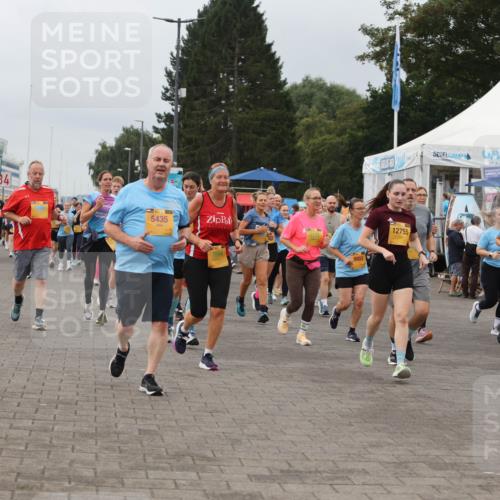 13.09.2026 - Kiel Lauf Andreas Tolksdorf http://msf.ph/oto/10409097 13.09.2026 10:00:43 Kiellinie 4, 5435, 7594, 8903, 12755 meine-sportfotos.de
