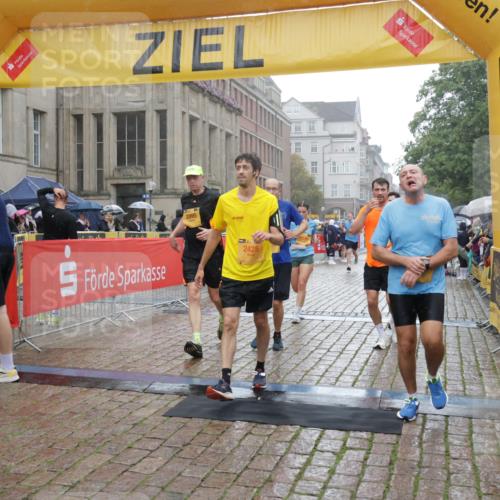 13.09.2026 - Kiel Lauf Yannick Fuchs http://msf.ph/oto/10409103 13.09.2026 10:37:08 Ziel 388, 886, 990, 4928, 5331, 5471, 6671, 7987, 8162, 8390, 8391, 8463, 8792, 9289, 9901, 11101, 11883, 11911, 12311, 12314, 12545, 229, 1211, 1534, 1584, 2095, 2571, 2966, 4464, 4692, 4928, 5541, 5574, 6309, 7177, 7312, 8055, 8099, 8494, 8760, 9289, 9352, 9554, 9657, 10317, 10608, 11113, 11619, 11867, 12104, 176, 595, 1142, 1217, 1313, 1479, 2601, 2925, 3137, 5262, 6720, 7640, 7729, 8026, 8515, 8628, 8820, 9208, 9435, 9540, 9977, 11748, 12742, 1278, 1534, 1584, 2380, 2425 meine-sportfotos.de