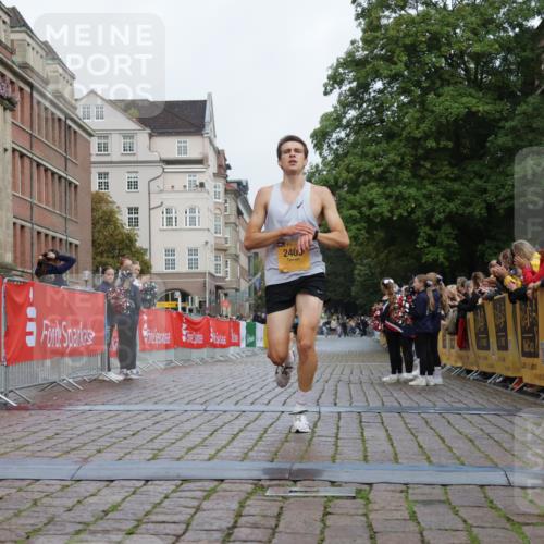 13.09.2026 - Kiel Lauf Yannick Fuchs http://msf.ph/oto/10409126 13.09.2026 09:31:42 Ziel 1515, 2409, 5339, 6685, 1519 meine-sportfotos.de