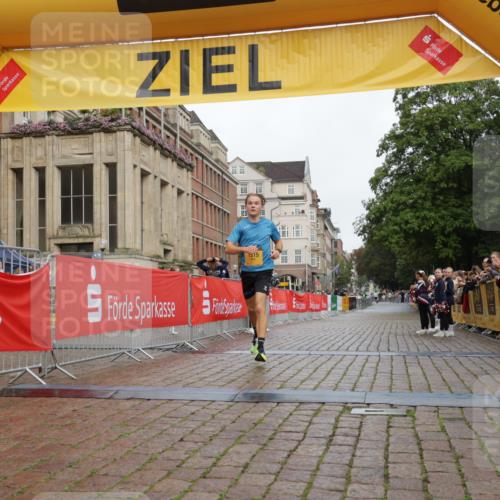 13.09.2026 - Kiel Lauf Yannick Fuchs http://msf.ph/oto/10409151 13.09.2026 09:31:47 Ziel 1515, 2409, 1519, 5339, 6685 meine-sportfotos.de