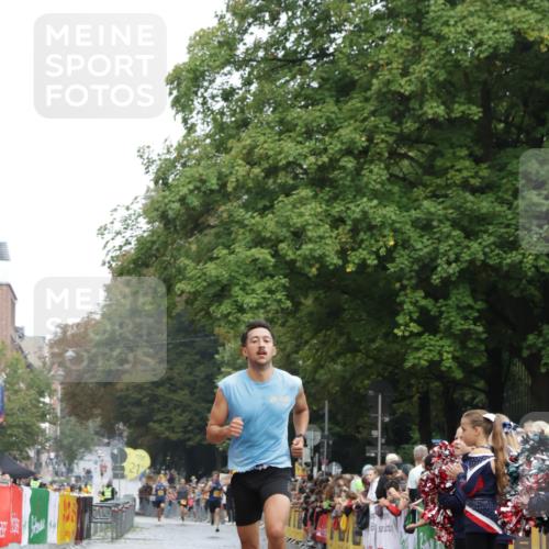 13.09.2026 - Kiel Lauf Yannick Fuchs http://msf.ph/oto/10409177 13.09.2026 09:32:19 Ziel 11683, 1515, 41, 44, 7958, 1515, 2409 meine-sportfotos.de