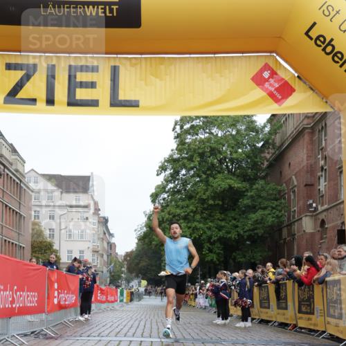 13.09.2026 - Kiel Lauf Yannick Fuchs http://msf.ph/oto/10409186 13.09.2026 09:32:20 Ziel 11683, 1515, 41, 44, 7958, 1515, 2409 meine-sportfotos.de