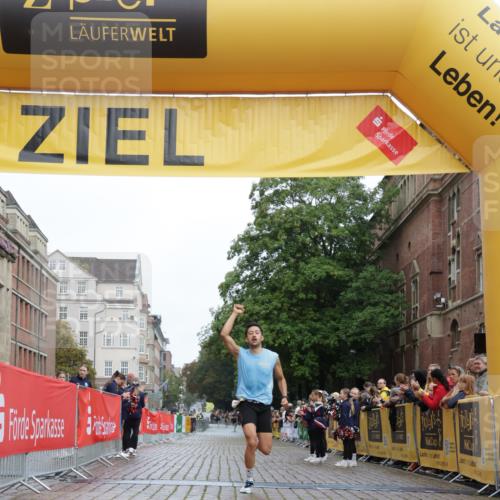 13.09.2026 - Kiel Lauf Yannick Fuchs http://msf.ph/oto/10409189 13.09.2026 09:32:20 Ziel 11683, 1515, 41, 44, 7958, 1515, 2409 meine-sportfotos.de