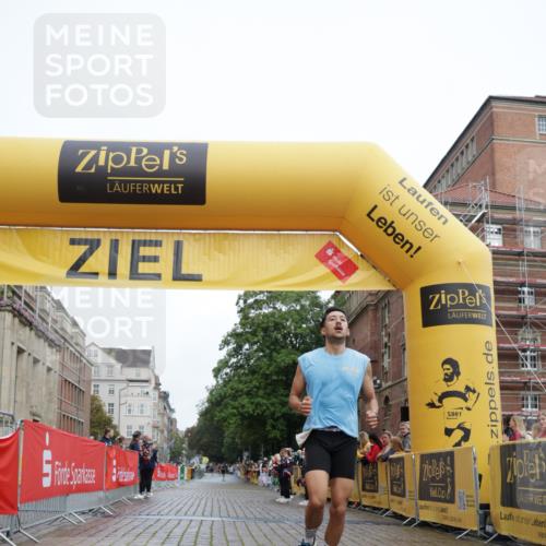 13.09.2026 - Kiel Lauf Yannick Fuchs http://msf.ph/oto/10409213 13.09.2026 09:32:21 Ziel 11683, 41, 44, 7958, 1515, 2409 meine-sportfotos.de