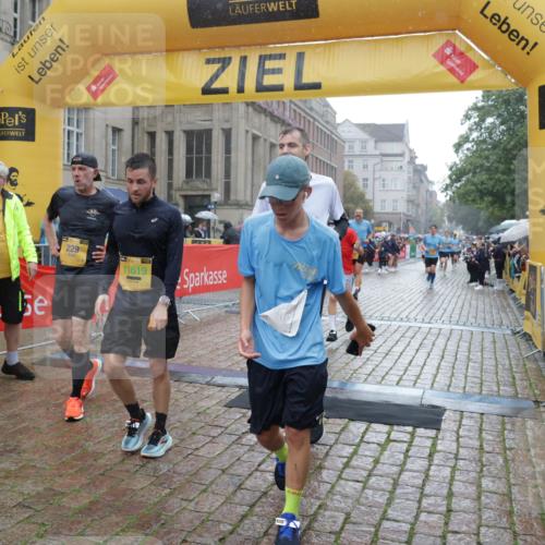 13.09.2026 - Kiel Lauf Yannick Fuchs http://msf.ph/oto/10409266 13.09.2026 10:37:25 Ziel 176, 595, 1142, 1217, 1313, 1479, 2601, 2925, 3137, 4375, 5262, 6720, 7640, 8146, 8515, 8567, 8628, 8820, 9208, 9435, 9540, 9977, 11685, 11748, 12742, 388, 886, 990, 1211, 1217, 1313, 4928, 5331, 5471, 6671, 7729, 7987, 8026, 8055, 8099, 8162, 8390, 8391, 8463, 8792, 9289, 9657, 9901, 10317, 10608, 11101, 11867, 11883, 11911, 12311, 12314, 12545, 1707, 3028, 3981, 4521, 4877, 5850, 6133, 6230, 6511, 6705, 6796, 7129, 7355, 7732, 10393, 10952, 229 meine-sportfotos.de