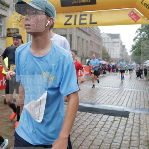 13.09.2026 - Kiel Lauf Yannick Fuchs http://msf.ph/oto/10409283 13.09.2026 10:37:27 Ziel 176, 595, 1142, 1479, 2925, 3028, 3137, 4375, 4521, 4877, 5262, 7640, 8146, 8515, 8567, 8628, 8820, 9208, 9435, 9540, 9977, 10393, 11685, 11748, 12742, 388, 886, 990, 1211, 1217, 1313, 2601, 4928, 5331, 5471, 6671, 6720, 7729, 7987, 8026, 8099, 8162, 8390, 8391, 8463, 8792, 9289, 9657, 9901, 10317, 10608, 11101, 11883, 11911, 12311, 12314, 12545, 12742, 453, 1041, 1700, 1707, 3860, 3981, 5357, 5429, 5850, 6133, 6230, 6511, 6705, 6796, 7129, 7355, 7732, 10952, 229 meine-sportfotos.de