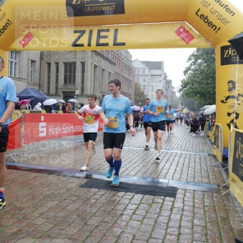 13.09.2026 - Kiel Lauf Yannick Fuchs http://msf.ph/oto/10409319 13.09.2026 10:37:30 Ziel 176, 595, 1142, 1479, 3028, 3137, 3981, 4375, 4521, 4877, 5262, 6705, 6796, 8146, 8515, 8567, 8820, 9540, 9977, 10393, 10952, 11685, 11748, 388, 886, 990, 1142, 1211, 1217, 1313, 2601, 2925, 4928, 5331, 5471, 6671, 6720, 7640, 7729, 7987, 8026, 8162, 8390, 8391, 8463, 8628, 8792, 9208, 9289, 9435, 9657, 9901, 9977, 10317, 11101, 11748, 11883, 11911, 12311, 12314, 12545, 12742, 453, 1041, 1481, 1700, 1707, 3860, 4540, 5357, 5429, 5850, 6133, 6230, 6511, 7129, 7355, 7732 meine-sportfotos.de