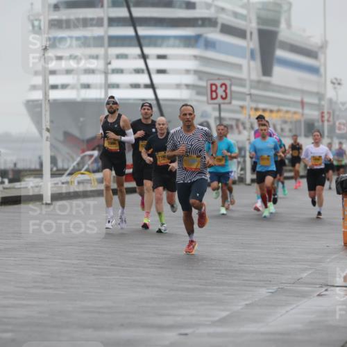 13.09.2026 - Kiel Lauf Andreas Tolksdorf http://msf.ph/oto/10409396 13.09.2026 11:42:25 Kiellinie 3366, 7186, 3 meine-sportfotos.de