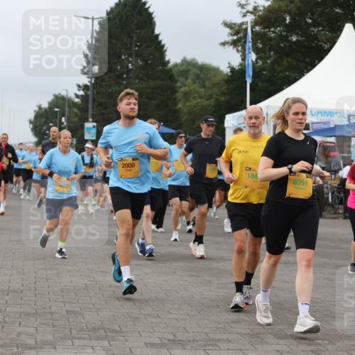 13.09.2026 - Kiel Lauf Andreas Tolksdorf http://msf.ph/oto/10409445 13.09.2026 10:00:56 Kiellinie 2000, 3, 104, 38, 8051 meine-sportfotos.de