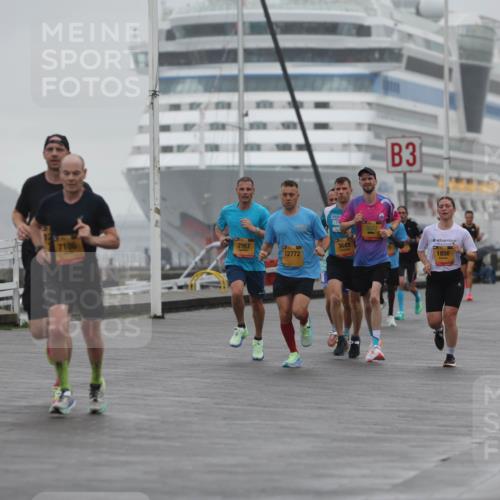 13.09.2026 - Kiel Lauf Andreas Tolksdorf http://msf.ph/oto/10409479 13.09.2026 11:42:29 Kiellinie 3 meine-sportfotos.de
