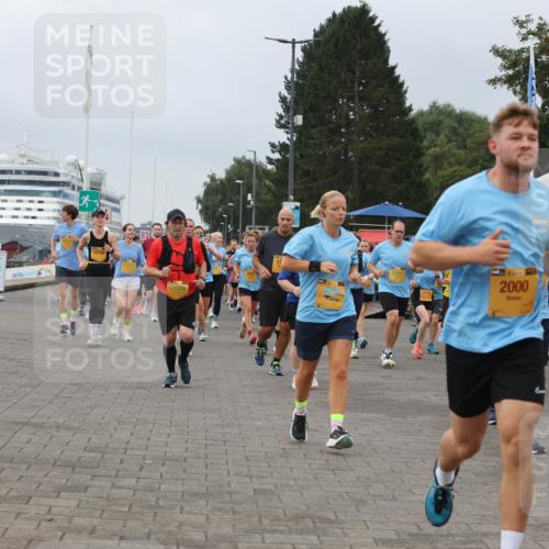 13.09.2026 - Kiel Lauf Andreas Tolksdorf http://msf.ph/oto/10409486 13.09.2026 10:00:57 Kiellinie 12759, 11308, 2000 meine-sportfotos.de