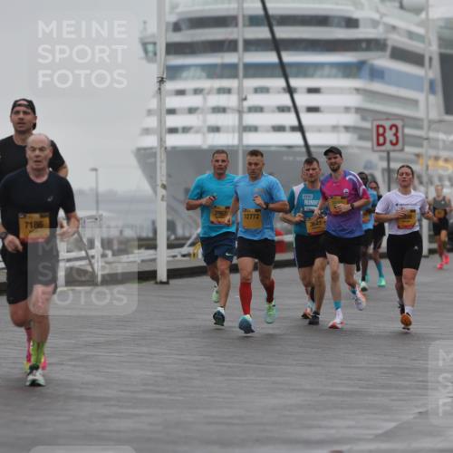 13.09.2026 - Kiel Lauf Andreas Tolksdorf http://msf.ph/oto/10409507 13.09.2026 11:42:30 Kiellinie 3967, 7186, 12772, 3, 3643, 856, 2 meine-sportfotos.de