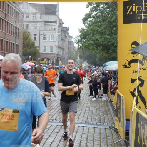 13.09.2026 - Kiel Lauf Yannick Fuchs http://msf.ph/oto/10409531 13.09.2026 10:38:22 Ziel 1974, 2275, 2505, 2897, 3307, 4009, 4411, 4465, 5048, 5136, 5425, 5440, 5706, 5780, 6774, 7130, 7235, 8573, 9246, 9993, 10044, 10439, 10652, 10849, 10959, 11303, 12276, 12366, 12674, 12776, 228, 265, 453, 701, 861, 1193, 1326, 1481, 1700, 2275, 2358, 2361, 2538, 2792, 2897, 3566, 4226, 4255, 4540, 4832, 5122, 5357, 5429, 5831, 5972, 6463, 6675, 6769, 6964, 7682, 7775, 7830, 8560, 9230, 9250, 11168, 12015, 12313, 12674, 69, 197, 1192, 4052, 4241, 4514, 4659, 5982 meine-sportfotos.de
