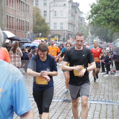 13.09.2026 - Kiel Lauf Yannick Fuchs http://msf.ph/oto/10409538 13.09.2026 10:38:23 Ziel 1974, 2505, 3307, 4009, 4241, 4411, 4465, 5048, 5136, 5425, 5440, 5706, 5780, 6774, 7130, 7235, 8573, 9049, 9246, 9470, 9993, 10044, 10439, 10652, 10849, 10959, 11108, 11303, 11590, 12276, 12366, 12776, 228, 265, 701, 861, 1193, 1326, 1481, 2275, 2358, 2361, 2538, 2792, 2897, 3566, 4009, 4226, 4255, 4465, 4540, 4832, 5048, 5122, 5831, 5972, 6463, 6675, 6769, 6964, 7682, 7775, 7830, 8560, 9230, 9250, 10439, 11168, 12015, 12313, 12674, 69, 197, 1192, 4052, 4514, 4659, 5982 meine-sportfotos.de