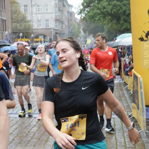 13.09.2026 - Kiel Lauf Yannick Fuchs http://msf.ph/oto/10409549 13.09.2026 10:38:26 Ziel 1192, 1974, 2505, 3307, 4241, 4411, 4514, 4659, 5136, 5425, 5440, 5706, 5780, 5982, 6774, 7130, 7235, 7463, 8573, 9049, 9246, 9459, 9470, 9993, 10044, 10343, 10652, 10807, 10959, 11108, 11303, 11590, 12276, 12366, 12776, 228, 265, 701, 861, 1193, 1326, 2275, 2358, 2361, 2538, 2792, 2897, 3566, 4009, 4226, 4255, 4465, 4832, 5048, 5122, 5831, 5972, 6463, 6675, 6769, 6964, 7130, 7682, 7775, 7830, 8560, 9230, 9250, 10439, 10849, 11168, 12015, 12313, 12674, 69, 197, 843, 4052 meine-sportfotos.de