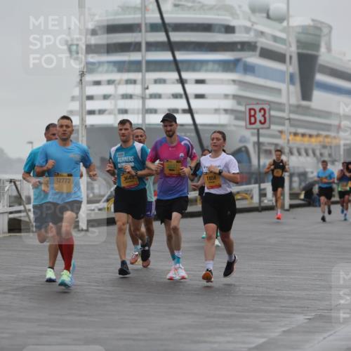 13.09.2026 - Kiel Lauf Andreas Tolksdorf http://msf.ph/oto/10409568 13.09.2026 11:42:31 Kiellinie 12772, 3643, 1856, 3, 2, 81 meine-sportfotos.de
