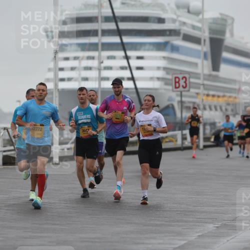 13.09.2026 - Kiel Lauf Andreas Tolksdorf http://msf.ph/oto/10409571 13.09.2026 11:42:31 Kiellinie 2772, 3643, 3 meine-sportfotos.de