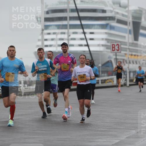 13.09.2026 - Kiel Lauf Andreas Tolksdorf http://msf.ph/oto/10409579 13.09.2026 11:42:32 Kiellinie 12772, 3643, 3637, 39, 1856, 3 meine-sportfotos.de