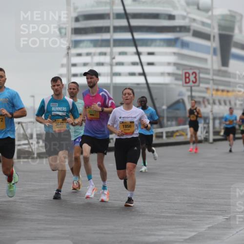 13.09.2026 - Kiel Lauf Andreas Tolksdorf http://msf.ph/oto/10409594 13.09.2026 11:42:32 Kiellinie 35, 12772, 3637, 3643, 1856, 3 meine-sportfotos.de