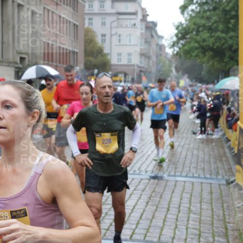 13.09.2026 - Kiel Lauf Yannick Fuchs http://msf.ph/oto/10409615 13.09.2026 10:38:33 Ziel 69, 197, 1192, 1974, 2505, 4052, 4184, 4241, 4514, 4576, 4659, 5440, 5780, 5982, 7235, 7463, 8290, 8324, 8687, 8942, 9049, 9246, 9459, 9470, 9761, 10044, 10343, 10652, 10807, 11108, 11303, 11590, 12366, 265, 861, 1193, 2275, 2538, 2792, 2897, 3307, 3566, 4009, 4226, 4411, 4465, 4832, 5048, 5122, 5136, 5425, 5440, 5706, 5972, 6463, 6675, 6769, 6774, 7130, 7682, 7775, 7830, 8560, 8573, 9993, 10044, 10439, 10849, 10959, 11168, 11303, 12276, 12313, 12674, 12776, 634, 843, 895 meine-sportfotos.de