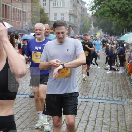 13.09.2026 - Kiel Lauf Yannick Fuchs http://msf.ph/oto/10409617 13.09.2026 10:39:24 Ziel 1237, 1639, 1945, 4006, 4296, 4663, 4812, 5628, 6486, 6602, 6924, 7304, 7381, 7444, 7871, 7936, 8892, 9098, 9493, 10580, 10782, 12320, 29, 289, 477, 614, 634, 895, 984, 1066, 1262, 1329, 1451, 1532, 2022, 2165, 2349, 2651, 3119, 3151, 3185, 3797, 4006, 4061, 4368, 4535, 5140, 5362, 5417, 6012, 6228, 6650, 7304, 7380, 8406, 8939, 9976, 10094, 10284, 10527, 10869, 11114, 11215, 11698, 12207, 437, 860, 1496, 1631, 1733, 2170, 2863, 3110, 3243, 4301, 5202, 5295, 5677, 6033, 843 meine-sportfotos.de