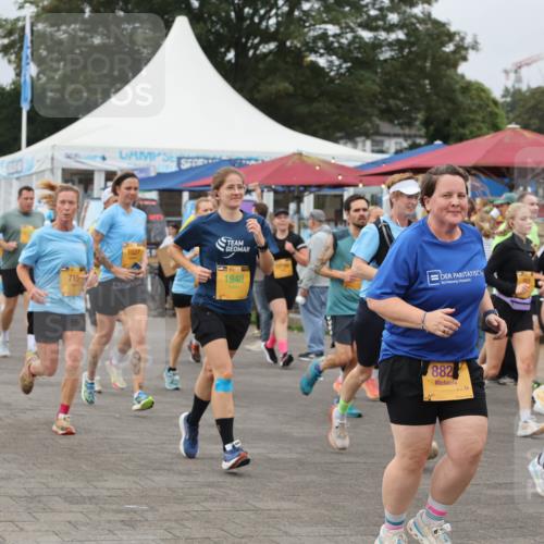 13.09.2026 - Kiel Lauf Andreas Tolksdorf http://msf.ph/oto/10409622 13.09.2026 10:01:02 Kiellinie 39, 12759, 715, 1027, 1940, 882 meine-sportfotos.de