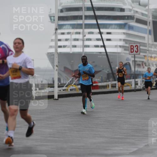 13.09.2026 - Kiel Lauf Andreas Tolksdorf http://msf.ph/oto/10409631 13.09.2026 11:42:34 Kiellinie 5270, 3, 2 meine-sportfotos.de