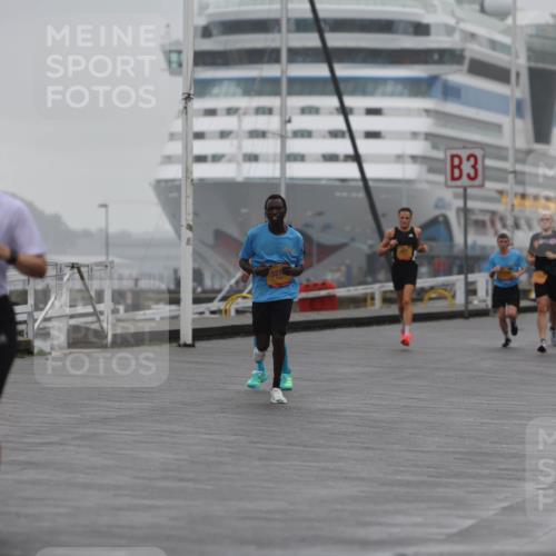 13.09.2026 - Kiel Lauf Andreas Tolksdorf http://msf.ph/oto/10409651 13.09.2026 11:42:35 Kiellinie 3 meine-sportfotos.de
