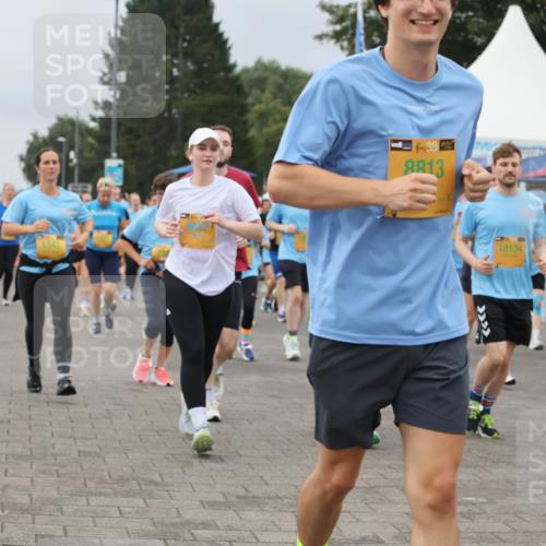 13.09.2026 - Kiel Lauf Andreas Tolksdorf http://msf.ph/oto/10409669 13.09.2026 10:01:05 Kiellinie 38, 205, 6543, 8813, 10134 meine-sportfotos.de