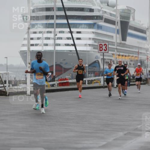 13.09.2026 - Kiel Lauf Andreas Tolksdorf http://msf.ph/oto/10409670 13.09.2026 11:42:36 Kiellinie 5270, 3, 2, 1043 meine-sportfotos.de