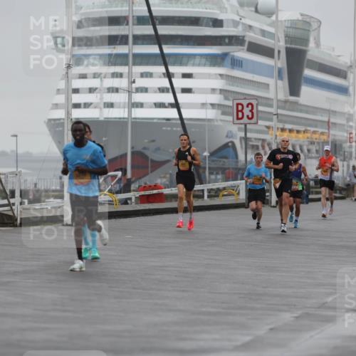 13.09.2026 - Kiel Lauf Andreas Tolksdorf http://msf.ph/oto/10409683 13.09.2026 11:42:36 Kiellinie 3, 2, 11240, 1043 meine-sportfotos.de