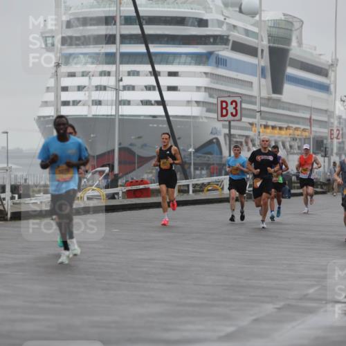 13.09.2026 - Kiel Lauf Andreas Tolksdorf http://msf.ph/oto/10409691 13.09.2026 11:42:36 Kiellinie 3, 2 meine-sportfotos.de