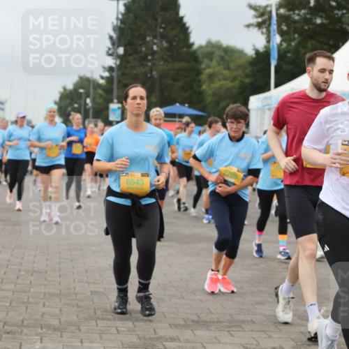 13.09.2026 - Kiel Lauf Andreas Tolksdorf http://msf.ph/oto/10409696 13.09.2026 10:01:06 Kiellinie 6543, 2705 meine-sportfotos.de