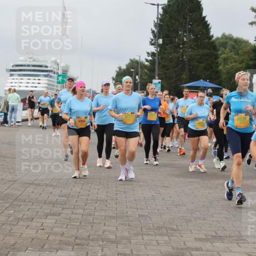 13.09.2026 - Kiel Lauf Andreas Tolksdorf http://msf.ph/oto/10409731 13.09.2026 10:01:08 Kiellinie 8884, 8723, 2557, 7935, 39, 654 meine-sportfotos.de