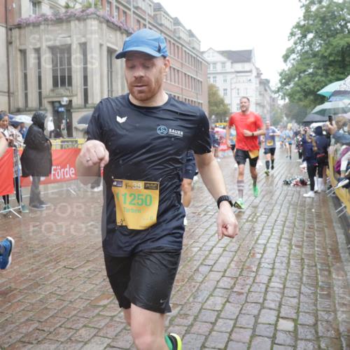 13.09.2026 - Kiel Lauf Yannick Fuchs http://msf.ph/oto/10409765 13.09.2026 10:40:27 Ziel 529, 1096, 1123, 1125, 1408, 1422, 1434, 1475, 1793, 1874, 2145, 2844, 2942, 4374, 4457, 5018, 5473, 5568, 5846, 6100, 7081, 7156, 7522, 8168, 8680, 8773, 9054, 9535, 9983, 10022, 10185, 10587, 10771, 10833, 10870, 11268, 11711, 12023, 12445, 246, 338, 523, 1371, 1786, 1810, 2313, 3322, 3770, 4374, 4442, 4443, 4457, 4688, 4824, 4845, 4932, 5029, 5816, 5942, 5985, 7165, 7200, 7587, 7837, 7984, 8139, 8168, 8187, 9086, 9534, 10025, 10156, 10337, 10596, 10995, 11003, 11250 meine-sportfotos.de