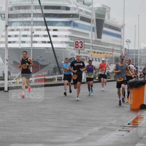 13.09.2026 - Kiel Lauf Andreas Tolksdorf http://msf.ph/oto/10409768 13.09.2026 11:42:38 Kiellinie 100 meine-sportfotos.de