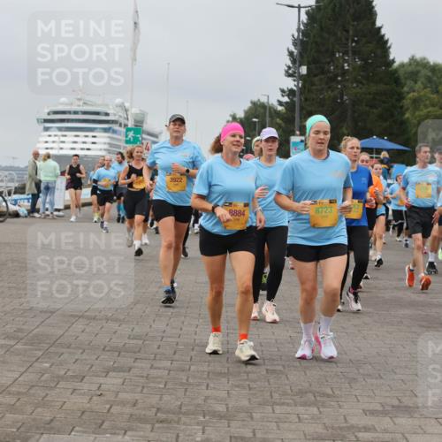 13.09.2026 - Kiel Lauf Andreas Tolksdorf http://msf.ph/oto/10409785 13.09.2026 10:01:09 Kiellinie 3922, 8884, 8723, 12644, 9869, 4519 meine-sportfotos.de