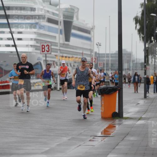 13.09.2026 - Kiel Lauf Andreas Tolksdorf http://msf.ph/oto/10409792 13.09.2026 11:42:40 Kiellinie 447, 11240, 3, 2, 1043, 70 meine-sportfotos.de