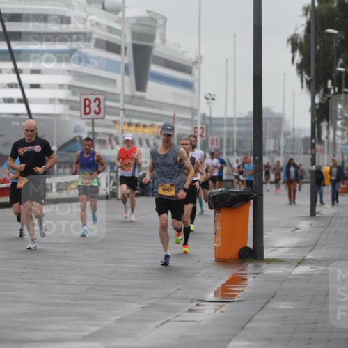13.09.2026 - Kiel Lauf Andreas Tolksdorf http://msf.ph/oto/10409804 13.09.2026 11:42:40 Kiellinie 3, 2, 81, 1127, 1043, 10 meine-sportfotos.de